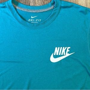 NWOT Nike Dri-Fit